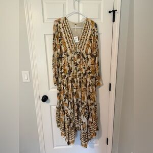 💚BOGO- Free People Floral V-Neck Dress in yellow, Cream and Brown- size small